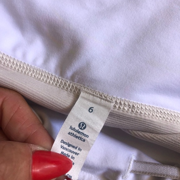 Lululemon shorts - Picture 6 of 6
